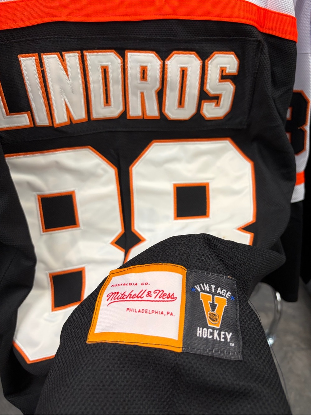 SALE! Vintage Mitchell & Ness Lindros